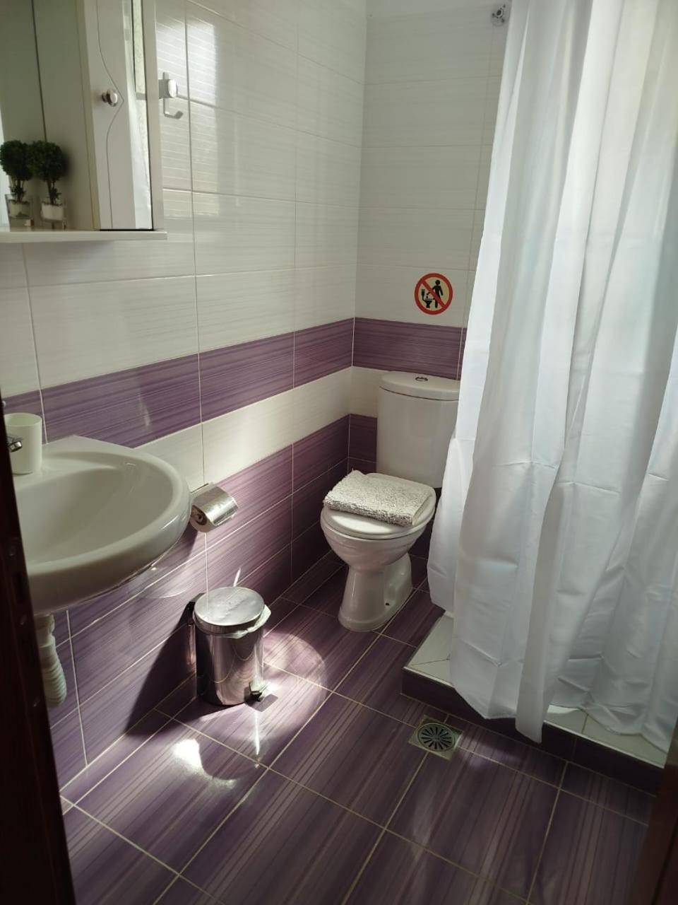 Artur Apartments Himare Quarto foto